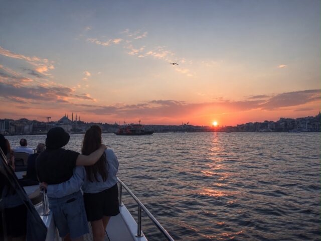 Every sunset tells a different story.
Experience the magic of the Bosphorus from the best seat in the city. ✨🚤
Join Bosphorus Tour Organisations for unforgettable moments on the water.

#Bosphorus #Istanbul #SunsetCruise #BosphorusTour #BoatTour